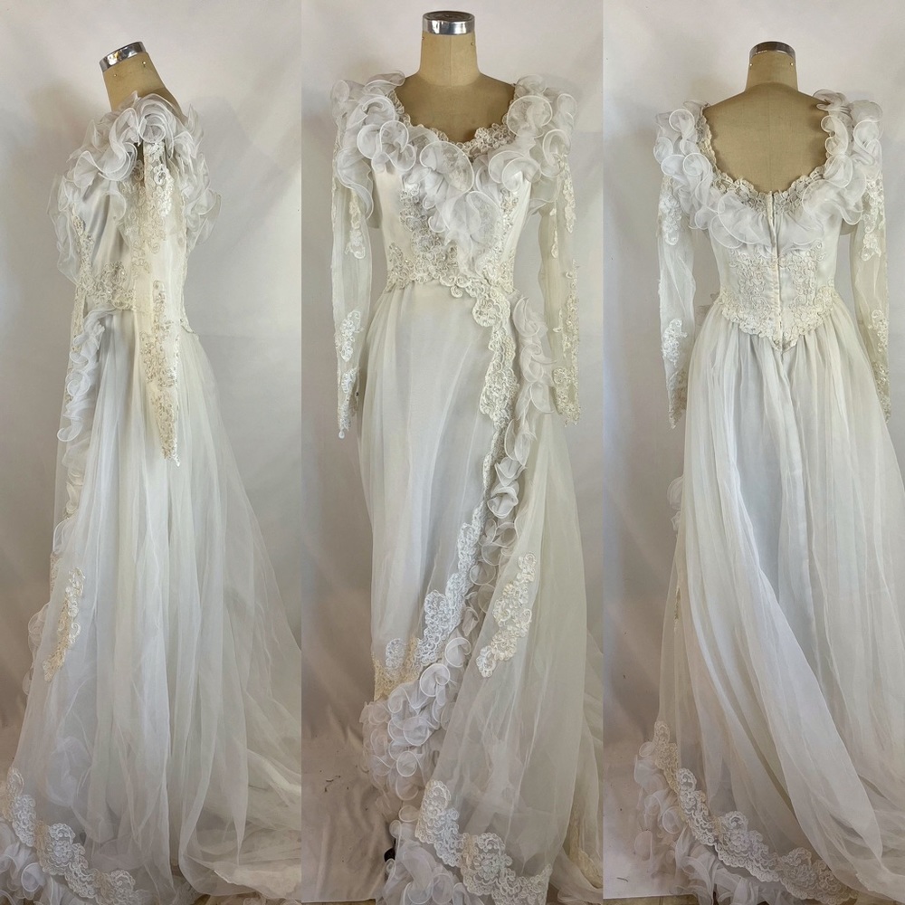 Vintage 80s Wedding Dress Lace Ruffle Train Small